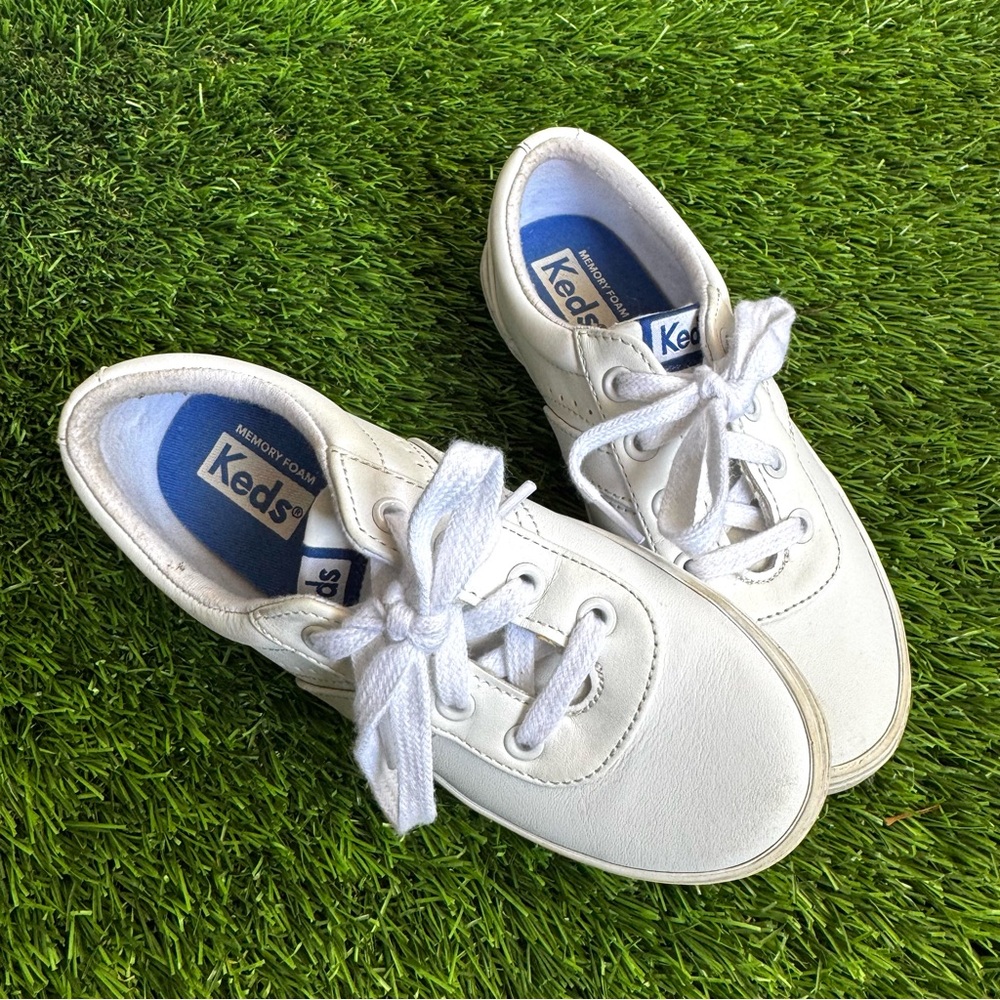 Keds (Kids) White Leather Riley Sneakers - Picture 10 of 10